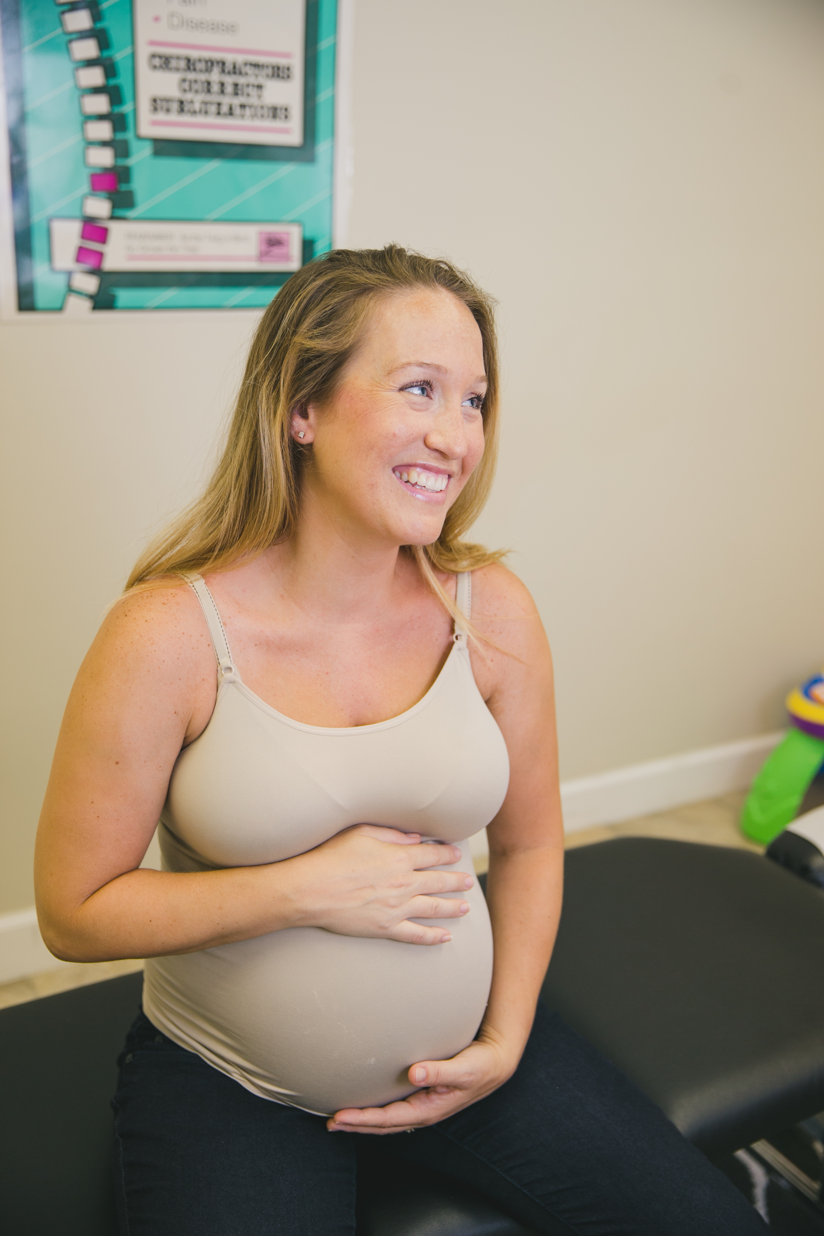 chiropractor-for-pregnancy-happy-healthy-spine-st-petersburg